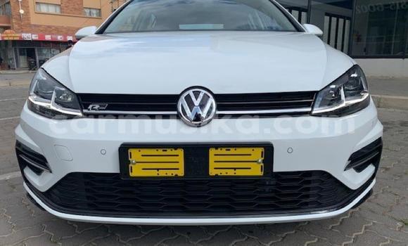 Buy Used Volkswagen Golf White Car in Harare in Harare