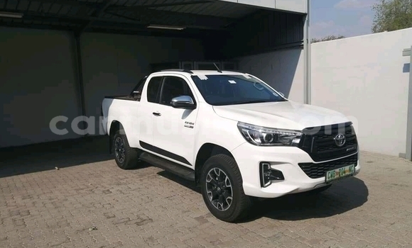 Tenga Tsaru Toyota Hilux Chena Mota in Beitbridge in Matabeleland South Tenga Tsaru Toyota Hilux Chena Mota in Beitbridge in Matabeleland South