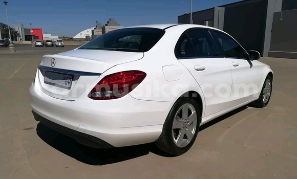 Tenga Tsaru Mercedes‒Benz C–Class Chena Mota in Beitbridge in Matabeleland South Tenga Tsaru Mercedes‒Benz C–Class Chena Mota in Beitbridge in Matabeleland South