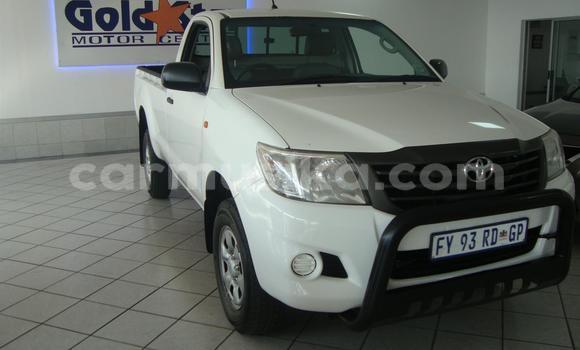 Buy Used Toyota Hilux White Car in Harare in Harare Buy Used Toyota Hilux White Car in Harare in Harare