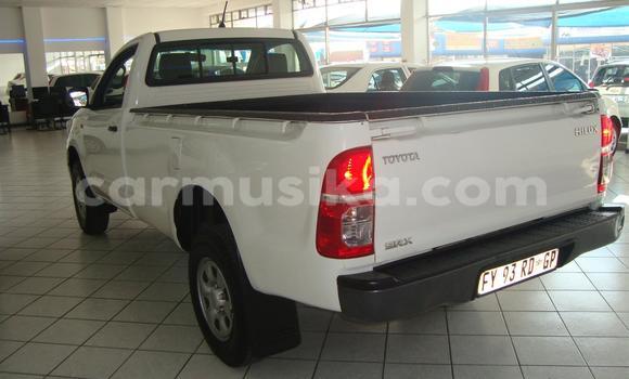 Buy Used Toyota Hilux White Car in Harare in Harare Buy Used Toyota Hilux White Car in Harare in Harare