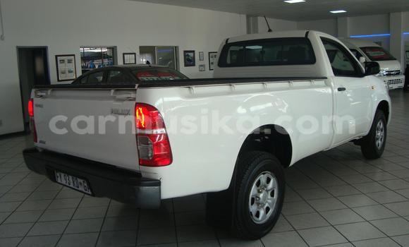 Buy Used Toyota Hilux White Car in Harare in Harare Buy Used Toyota Hilux White Car in Harare in Harare
