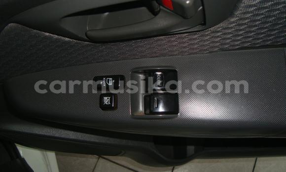 Buy Used Toyota Hilux White Car in Harare in Harare Buy Used Toyota Hilux White Car in Harare in Harare