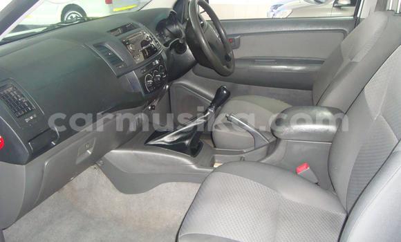 Buy Used Toyota Hilux White Car in Harare in Harare Buy Used Toyota Hilux White Car in Harare in Harare