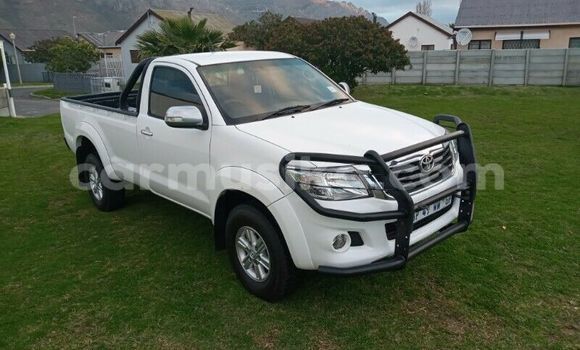 Acheter Occasion Voiture Toyota Hilux Blanc à Kwekwe, Midlands Acheter Occasion Voiture Toyota Hilux Blanc à Kwekwe, Midlands
