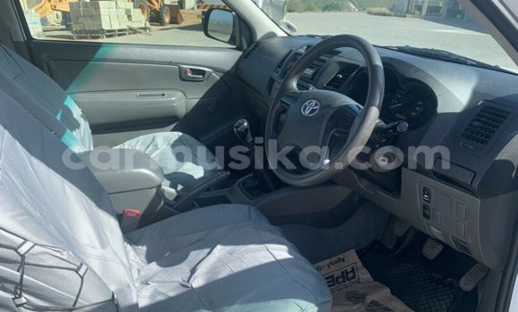 Acheter Occasion Voiture Toyota Hilux Blanc à Kwekwe, Midlands Acheter Occasion Voiture Toyota Hilux Blanc à Kwekwe, Midlands
