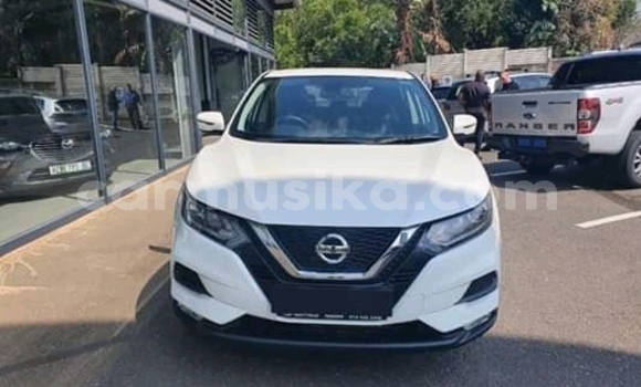 Buy Used Nissan Qashqai White Car in Bulawayo in Bulawayo