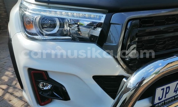 Tenga Tsaru Toyota Hilux Chena Mota in Beitbridge in Matabeleland South Tenga Tsaru Toyota Hilux Chena Mota in Beitbridge in Matabeleland South