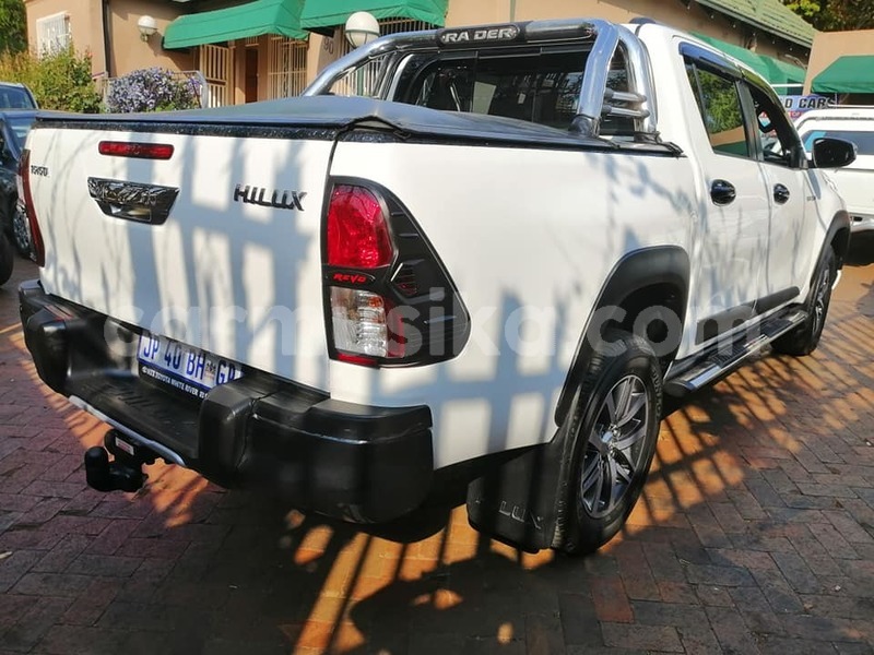 Big with watermark toyota hilux matabeleland south beitbridge 17143