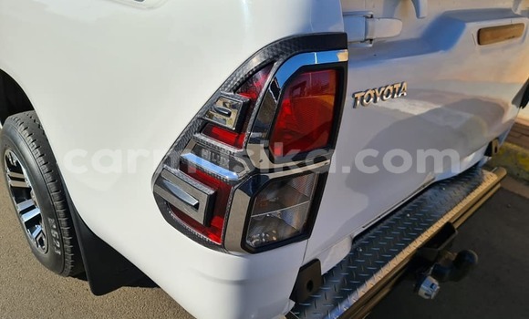 Tenga Tsaru Toyota Hilux Chena Mota in Beitbridge in Matabeleland South Tenga Tsaru Toyota Hilux Chena Mota in Beitbridge in Matabeleland South