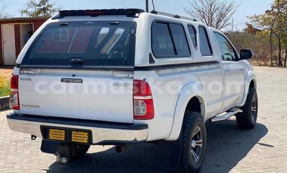 Buy Used Toyota Hilux White Car in Beitbridge in Matabeleland South Buy Used Toyota Hilux White Car in Beitbridge in Matabeleland South