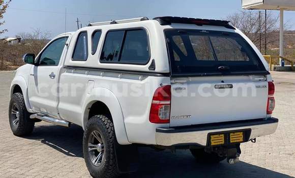 Buy Used Toyota Hilux White Car in Beitbridge in Matabeleland South Buy Used Toyota Hilux White Car in Beitbridge in Matabeleland South