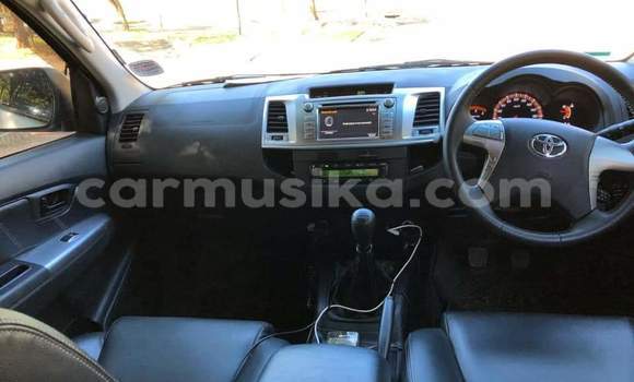 Tenga Tsaru Toyota Hilux Chena Mota in Beitbridge in Matabeleland South Tenga Tsaru Toyota Hilux Chena Mota in Beitbridge in Matabeleland South