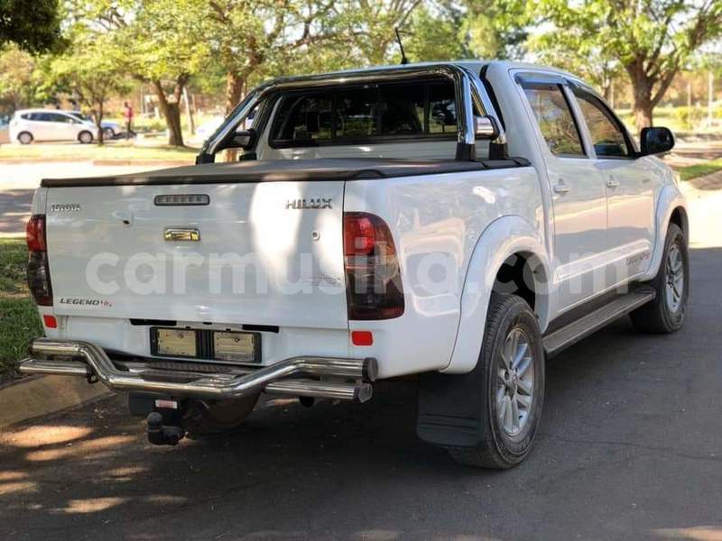 Big with watermark toyota hilux matabeleland south beitbridge 17152