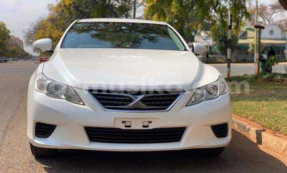 Tenga Tsaru Toyota Mark X Chena Mota in Beitbridge in Matabeleland South Tenga Tsaru Toyota Mark X Chena Mota in Beitbridge in Matabeleland South