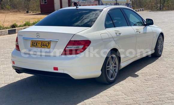 Tenga Tsaru Mercedes‒Benz C–Class Chena Mota in Beitbridge in Matabeleland South Tenga Tsaru Mercedes‒Benz C–Class Chena Mota in Beitbridge in Matabeleland South