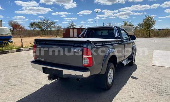 Buy Used Toyota Hilux Black Car in Beitbridge in Matabeleland South Buy Used Toyota Hilux Black Car in Beitbridge in Matabeleland South
