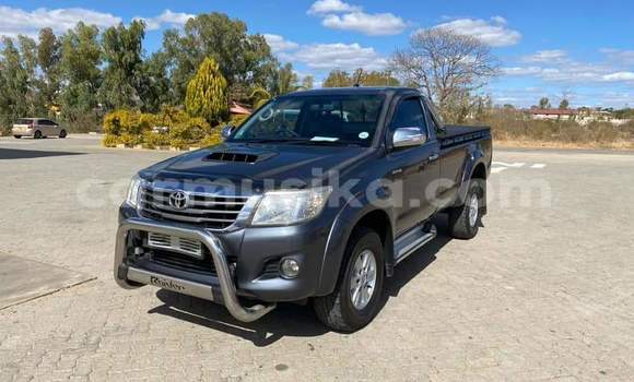 Buy Used Toyota Hilux Black Car in Beitbridge in Matabeleland South Buy Used Toyota Hilux Black Car in Beitbridge in Matabeleland South