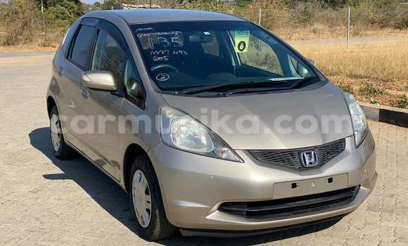 Nunua Ilio tumika Honda Fit Fedha Gari ndani ya Beitbridge nchini Matabeleland Kusini