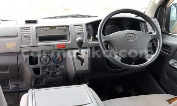 Buy Used Toyota Hiace Blue Car in Beitbridge in Matabeleland South Buy Used Toyota Hiace Blue Car in Beitbridge in Matabeleland South