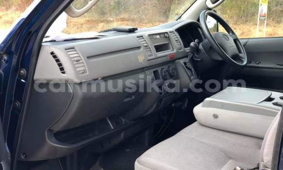 Buy Used Toyota Hiace Blue Car in Beitbridge in Matabeleland South Buy Used Toyota Hiace Blue Car in Beitbridge in Matabeleland South