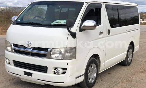 Buy Used Toyota Hiace White Car in Harare in Harare Buy Used Toyota Hiace White Car in Harare in Harare