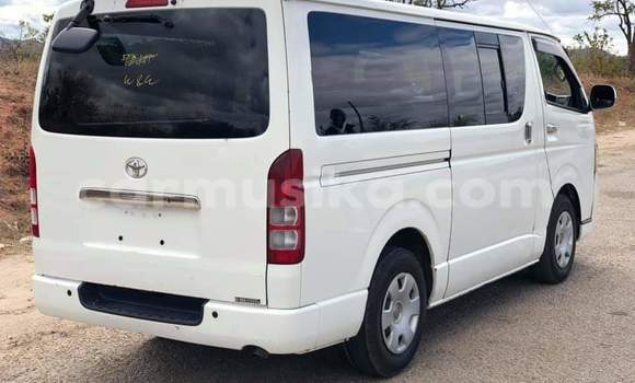 Buy Used Toyota Hiace White Car in Harare in Harare Buy Used Toyota Hiace White Car in Harare in Harare