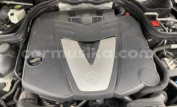 Tenga Tsaru Mercedes‒Benz C–Class Nhema Mota in Beitbridge in Matabeleland South Tenga Tsaru Mercedes‒Benz C–Class Nhema Mota in Beitbridge in Matabeleland South