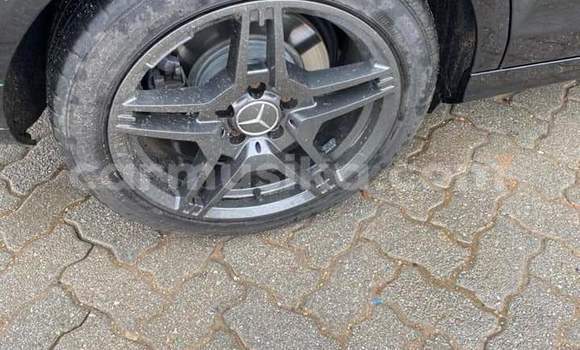 Tenga Tsaru Mercedes‒Benz C–Class Nhema Mota in Beitbridge in Matabeleland South Tenga Tsaru Mercedes‒Benz C–Class Nhema Mota in Beitbridge in Matabeleland South