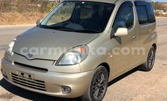 Tenga Tsaru Toyota FunCargo Sirivha Mota in Beitbridge in Matabeleland South Tenga Tsaru Toyota FunCargo Sirivha Mota in Beitbridge in Matabeleland South