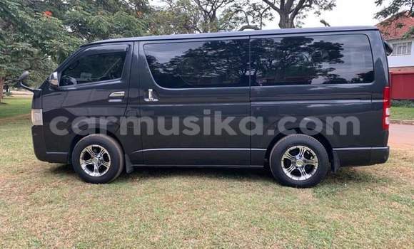 Tenga Tsaru Toyota Hilux Nhema Mota in Beitbridge in Matabeleland South Tenga Tsaru Toyota Hilux Nhema Mota in Beitbridge in Matabeleland South