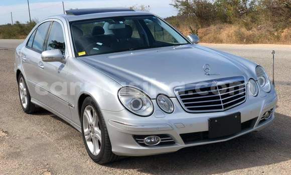 Buy Used Mercedes‒Benz E–Class Silver Car in Beitbridge in Matabeleland South