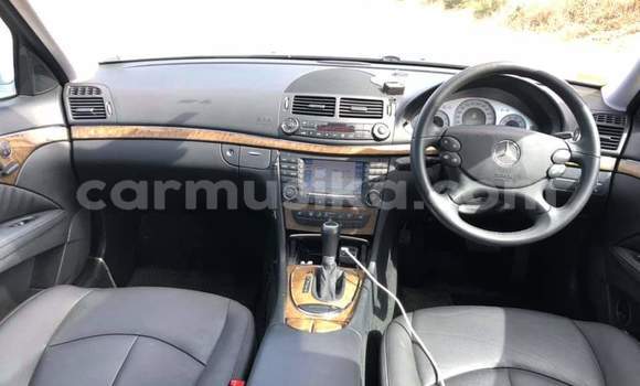 Buy Used Mercedes‒Benz E–Class Silver Car in Beitbridge in Matabeleland South Buy Used Mercedes‒Benz E–Class Silver Car in Beitbridge in Matabeleland South