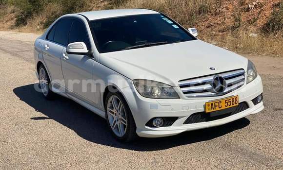 Acheter Occasion Voiture Mercedes‒Benz C–Class Blanc à Harare, Harare Acheter Occasion Voiture Mercedes‒Benz C–Class Blanc à Harare, Harare