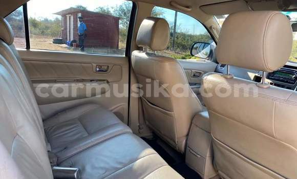 Tenga Tsaru Toyota Fortuner Zvimwe Mota in Beitbridge in Matabeleland South Tenga Tsaru Toyota Fortuner Zvimwe Mota in Beitbridge in Matabeleland South