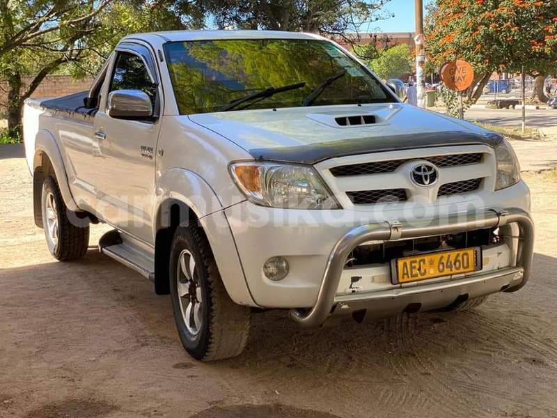 Big with watermark toyota hilux matabeleland south beitbridge 17176