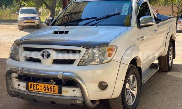 Tenga Tsaru Toyota Hilux Chena Mota in Beitbridge in Matabeleland South Tenga Tsaru Toyota Hilux Chena Mota in Beitbridge in Matabeleland South