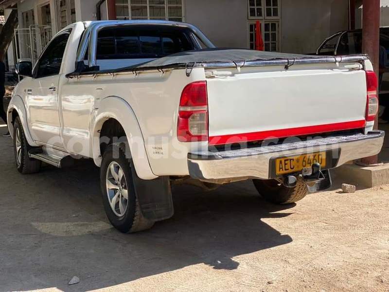 Big with watermark toyota hilux matabeleland south beitbridge 17176