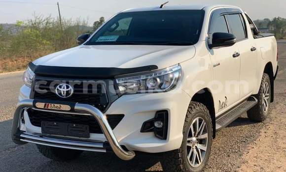 Nunua Ilio tumika Toyota Hilux Nyeupe Gari ndani ya Beitbridge nchini Matabeleland Kusini