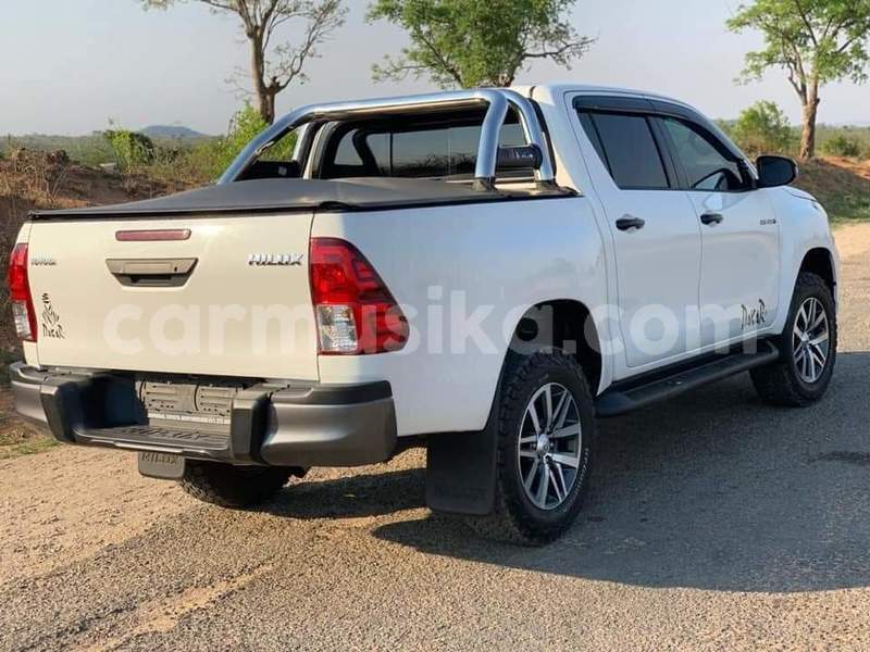 Big with watermark toyota hilux matabeleland south beitbridge 17177