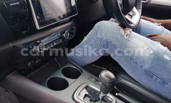 Buy Used Toyota Hilux White Car in Harare in Harare Buy Used Toyota Hilux White Car in Harare in Harare