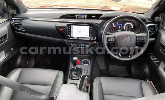 Buy Used Toyota Hilux Red Car in Beitbridge in Matabeleland South Buy Used Toyota Hilux Red Car in Beitbridge in Matabeleland South