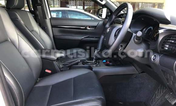 Tenga Tsaru Toyota Hilux Chena Mota in Beitbridge in Matabeleland South Tenga Tsaru Toyota Hilux Chena Mota in Beitbridge in Matabeleland South