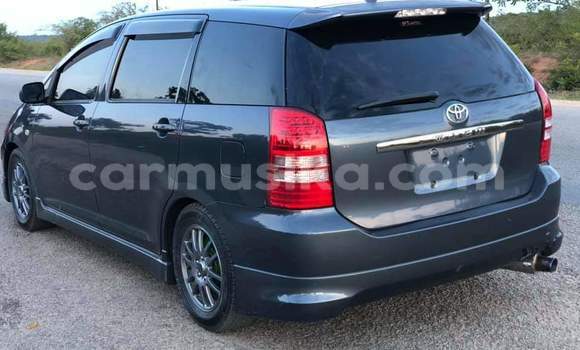 Buy Used Toyota Wish White Car in Beitbridge in Matabeleland South Buy Used Toyota Wish White Car in Beitbridge in Matabeleland South
