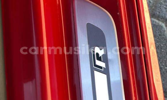 Tenga Tsaru Volkswagen Golf R Tsvuku Mota in Beitbridge in Matabeleland South Tenga Tsaru Volkswagen Golf R Tsvuku Mota in Beitbridge in Matabeleland South