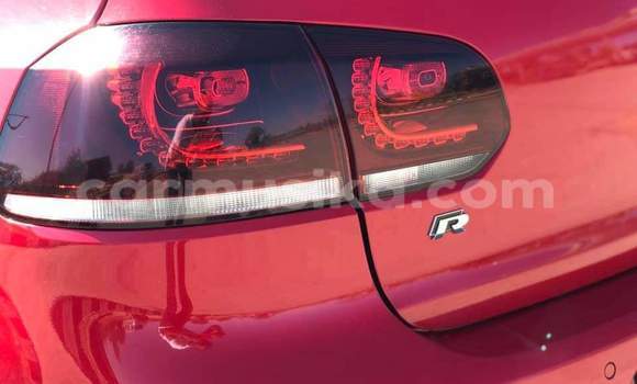 Tenga Tsaru Volkswagen Golf R Tsvuku Mota in Beitbridge in Matabeleland South Tenga Tsaru Volkswagen Golf R Tsvuku Mota in Beitbridge in Matabeleland South