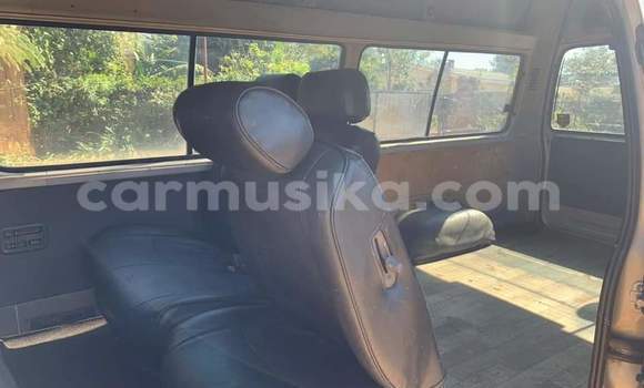 Tenga Tsaru Toyota Hiace Sirivha Mota in Beitbridge in Matabeleland South Tenga Tsaru Toyota Hiace Sirivha Mota in Beitbridge in Matabeleland South