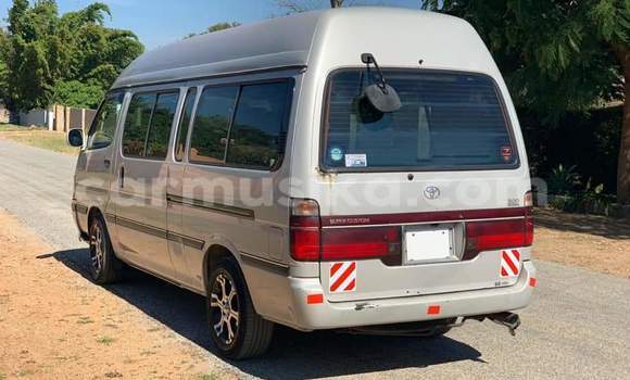 Tenga Tsaru Toyota Hiace Sirivha Mota in Beitbridge in Matabeleland South Tenga Tsaru Toyota Hiace Sirivha Mota in Beitbridge in Matabeleland South