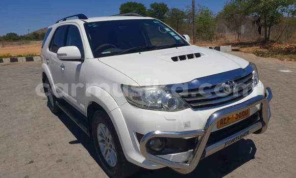 Buy Used Toyota Fortuner White Car in Beitbridge in Matabeleland South