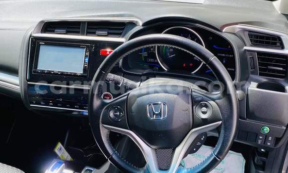 Buy Used Honda Fit Silver Car in Beitbridge in Matabeleland South Buy Used Honda Fit Silver Car in Beitbridge in Matabeleland South